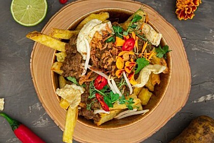 Loaded fries rendang